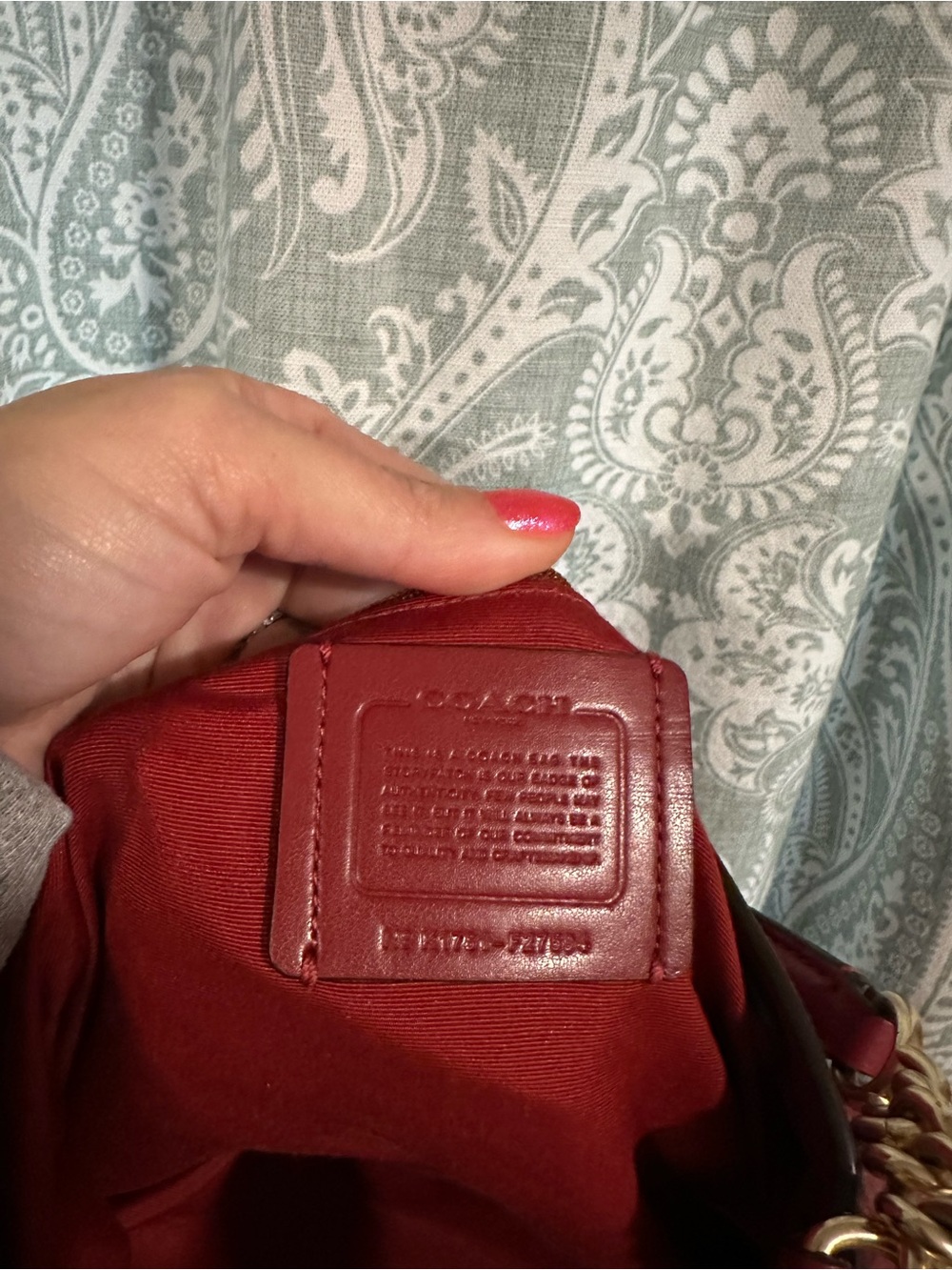 Coach Red Leather Shoulder Bag with Gold Chain Straps - Picture 3 of 8